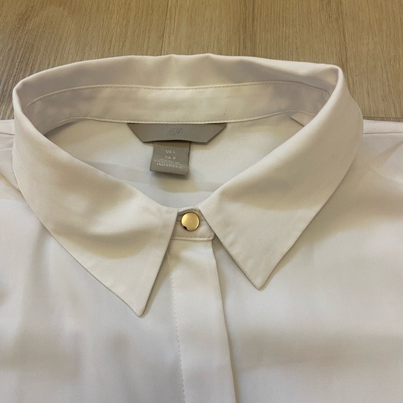 H & M button down - Picture 4 of 4